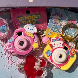 PinkyWay photographer keychain